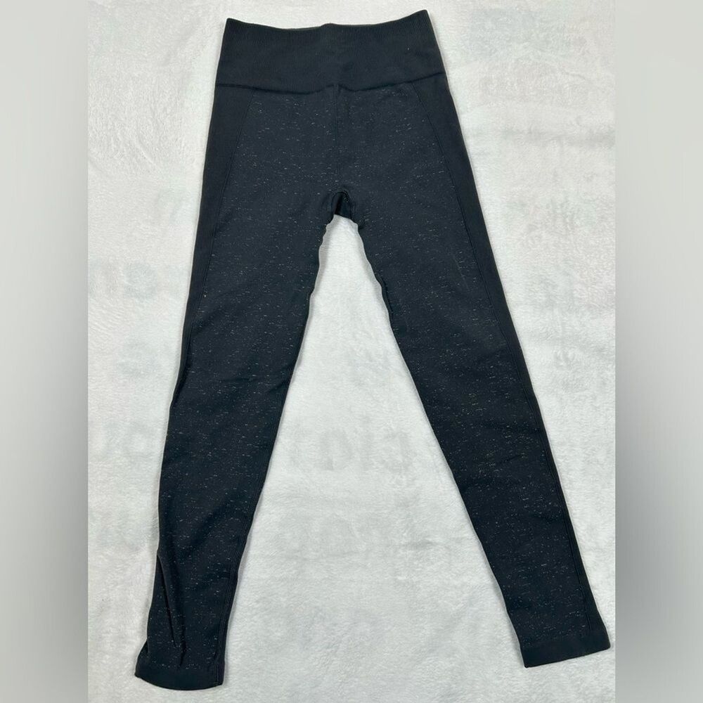 Lululemon Yoga Free to Flow 7/8 Tight Legging Grey Speckled Size 4 Gym Workout
